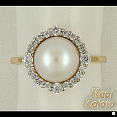 Золотой комплект  Перстень с жемчугом в сочетании с изделием Серьги с жемчугом Фото