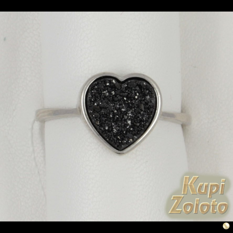 Кольцо из серебра с черными фианитами "Сердце"