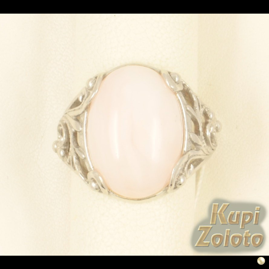 Перстень из серебра с розовым опалом